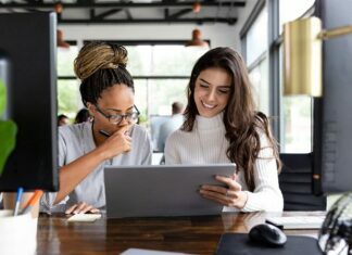 Using The Internet To Boost Your Small Business BOOST YOUR SMALL BUSINESS