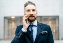 Phone etiquettes every customer support should know PHONE ETIQUETTES EVERY CUSTOMER SUPPORT SHOULD KNOW