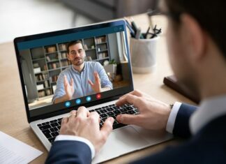 5 Ways The Internet Can Help Your Business Business on Internet